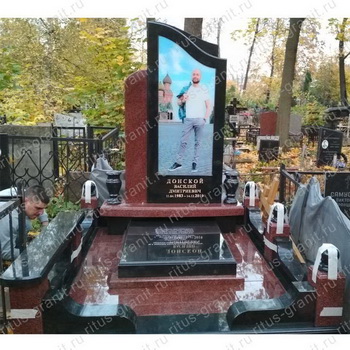 Фото памятника на могилу на кладбище 0040